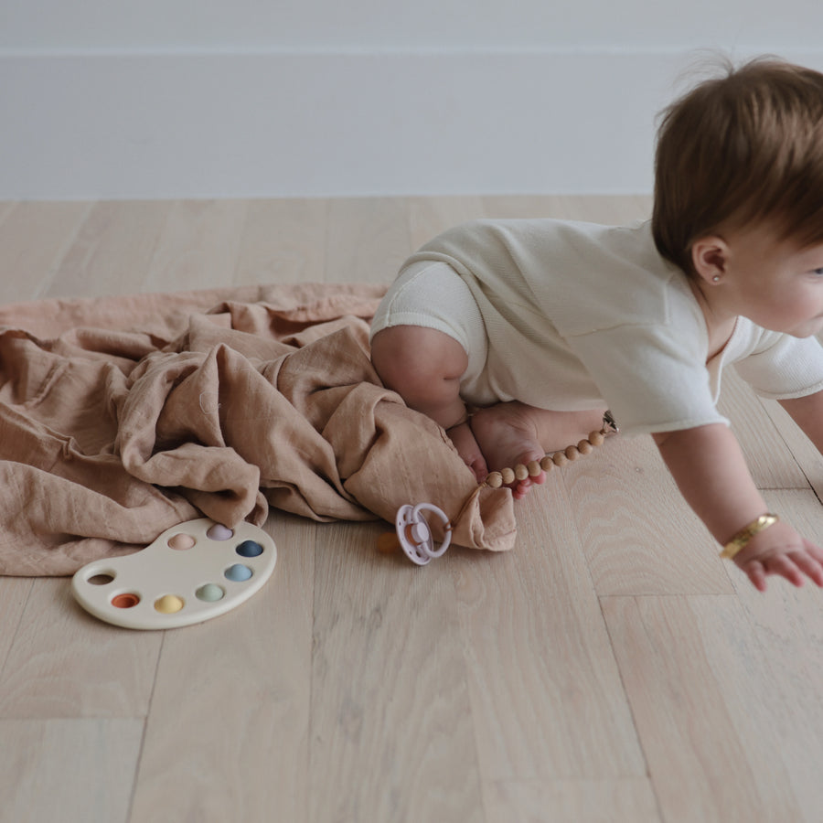 Mushie Swaddle Natural - Laadlee