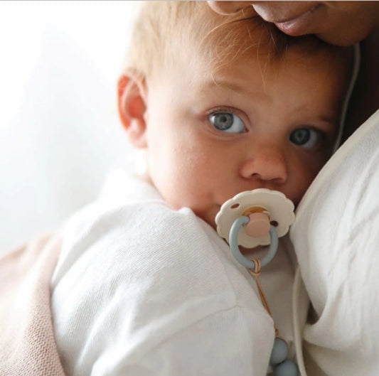 Frigg Daisy Silicone Baby Pacifier 0-6M, 2Pack, Cream/Jet Black - Size 1 - Laadlee