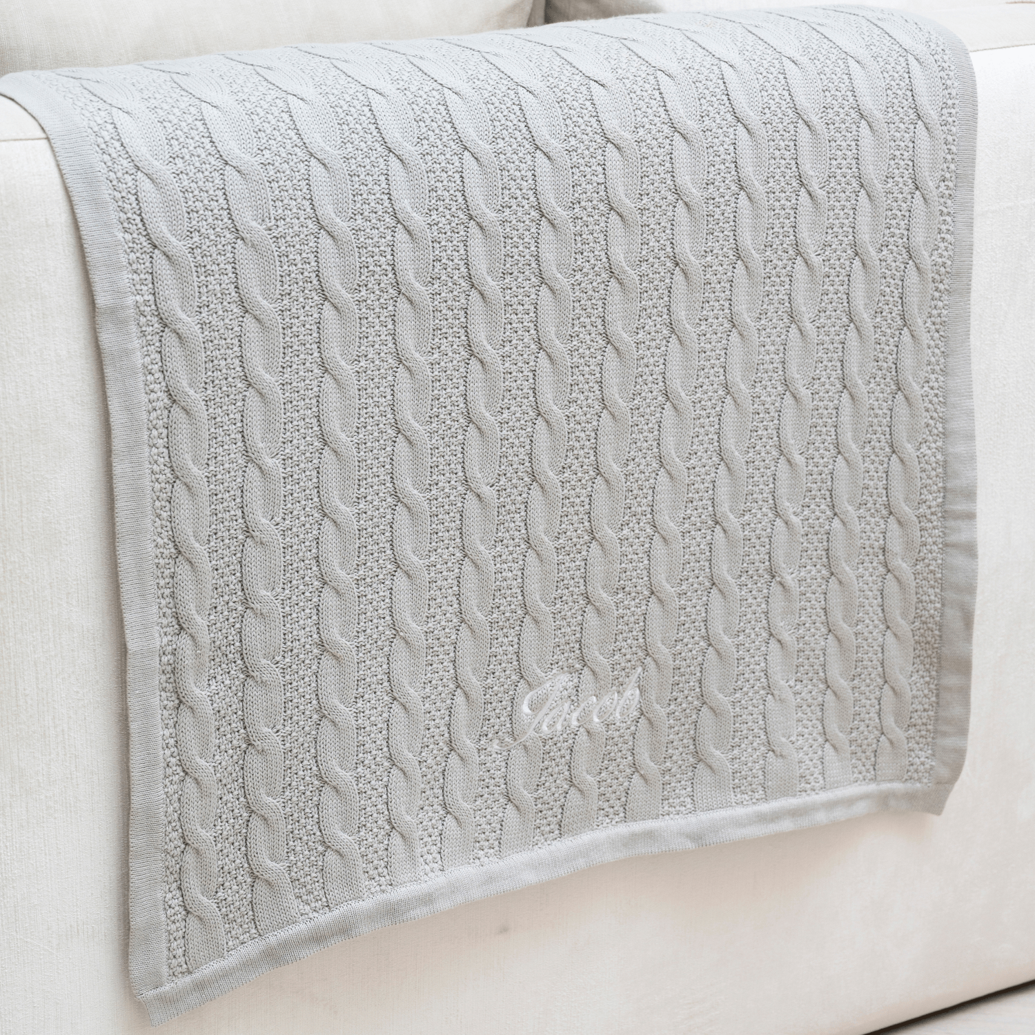 Little IA Grey Cable Knit Baby Blanket - Laadlee