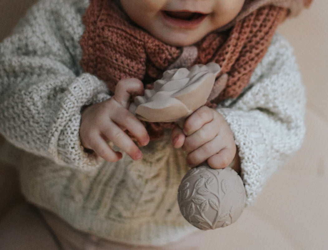 Natruba - Flower Rattle Rose - Beige - Laadlee