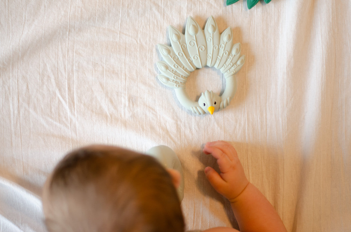 Natruba - Teether Peacock - Light Blue - Laadlee