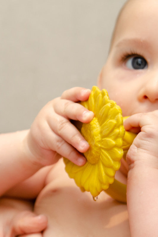 Natruba - Teether Sunflower - Yellow - Laadlee