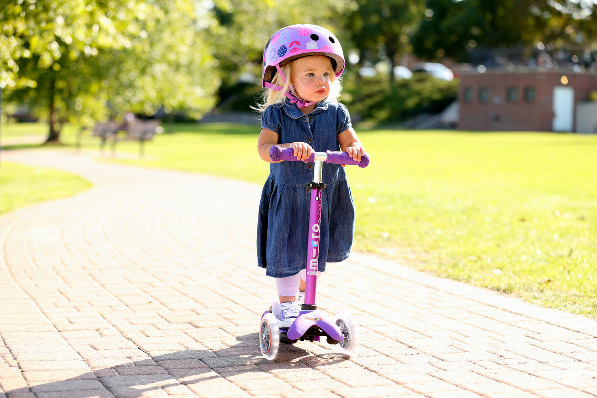 Micro Mini Deluxe Scooter with LED Wheels - Purple - Laadlee