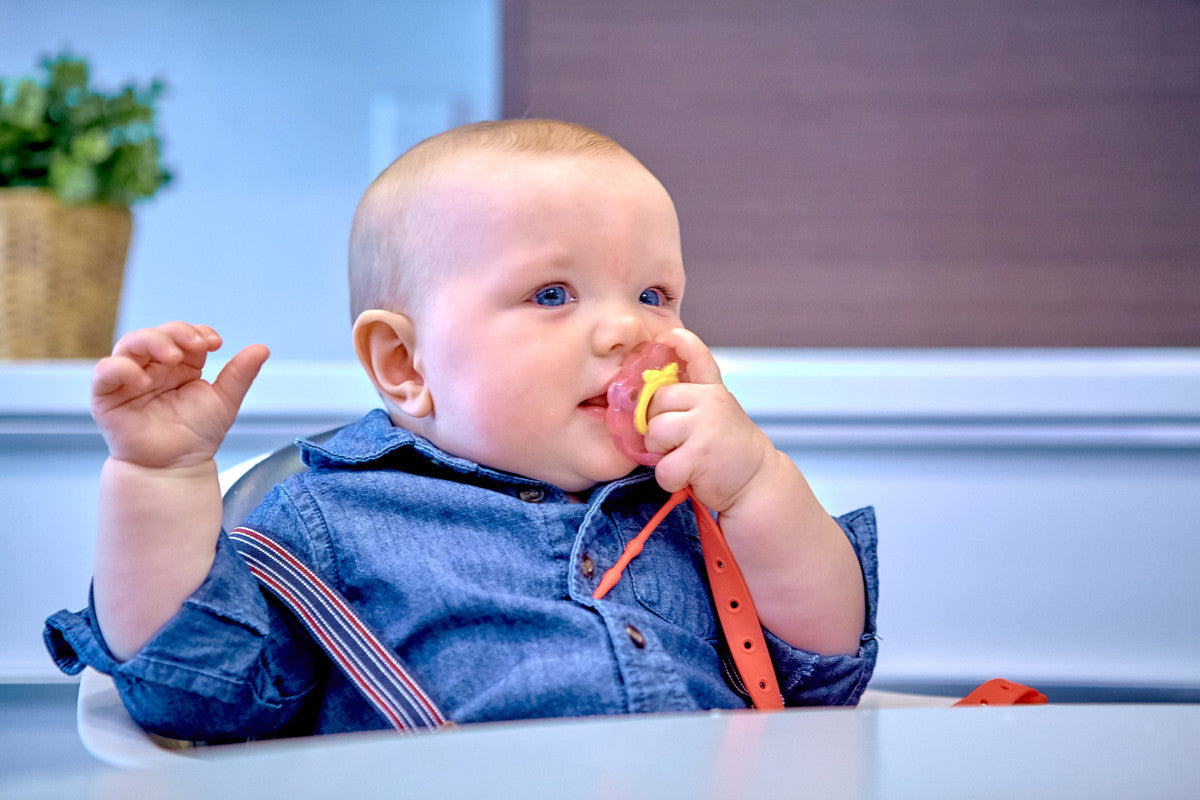 Marcus & Marcus - Silicone Flip N'Strap Pacifier Holder - Green - Laadlee