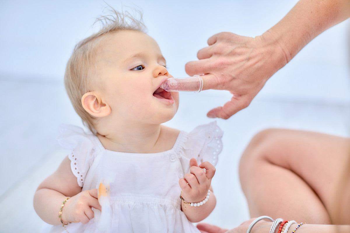 Marcus & Marcus - Finger Toothbrush and Gum Massager Set with Storage Case - Laadlee