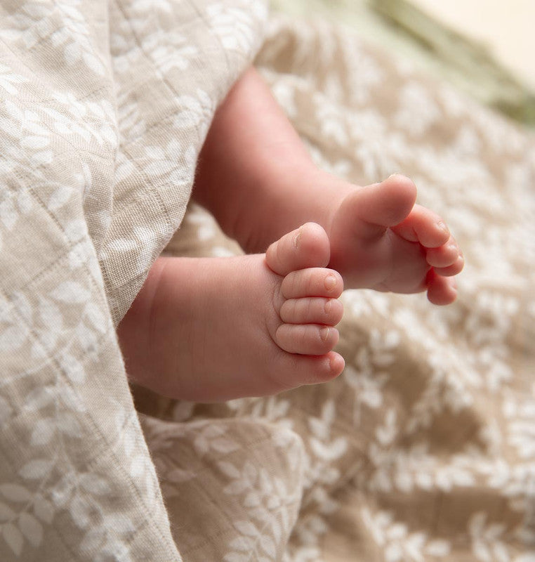 A Little Lovely Company Muslin Cloth XL - Leaves - Taupe - Laadlee