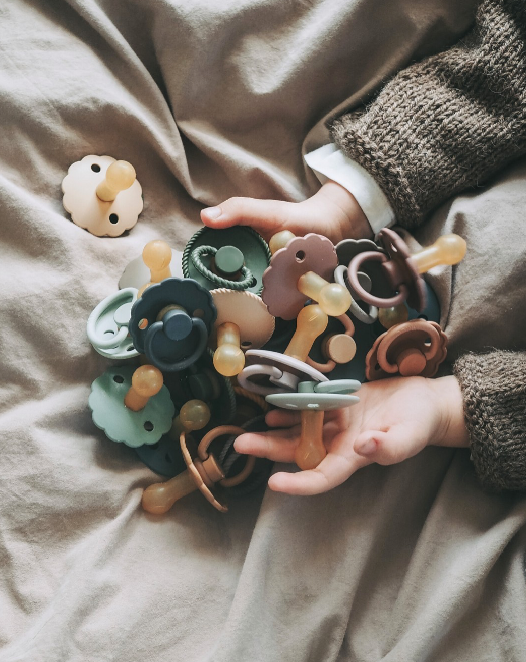 Frigg Daisy Latex Baby Pacifier 6M-18M, 1Pack, Baked Clay - Size 2 - Laadlee