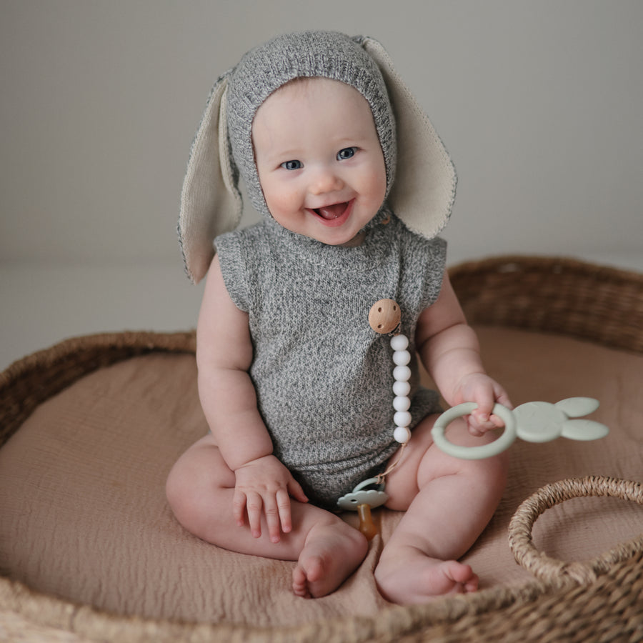 Mushie Teether Bunny Sage - Laadlee