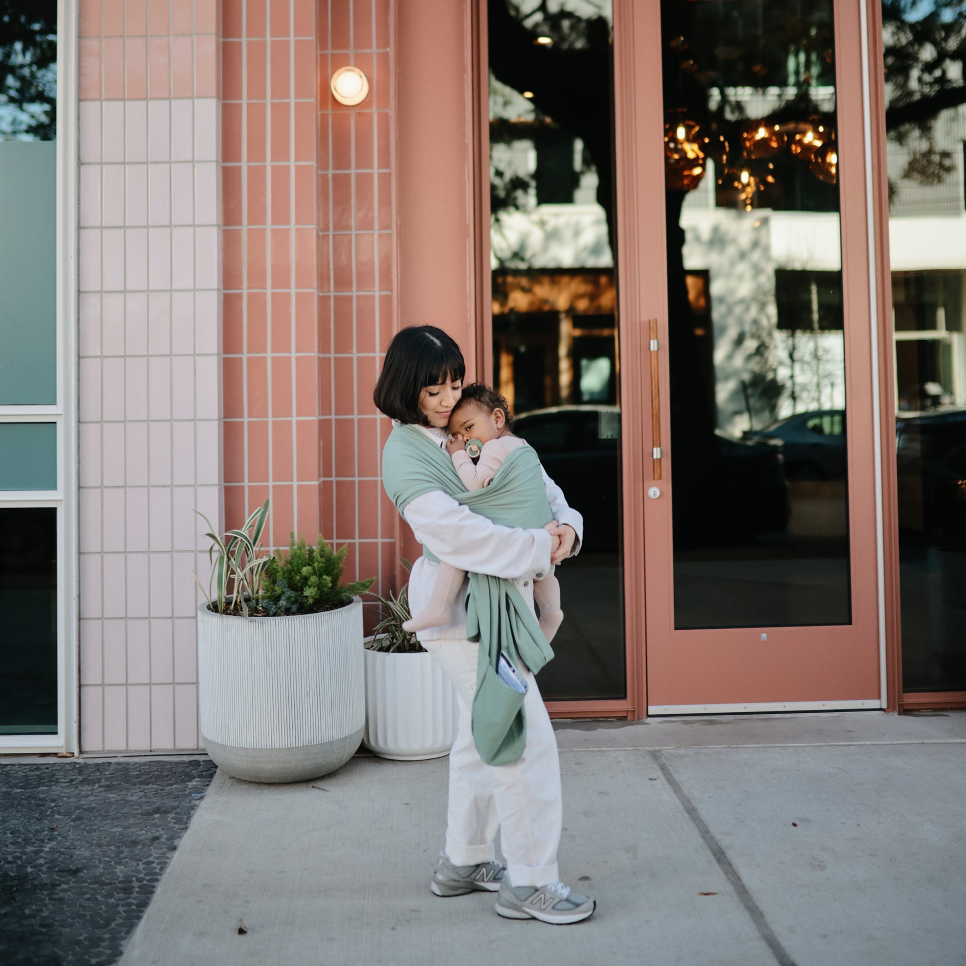 Mushie Baby Carrier Wrap Roman Green - Laadlee