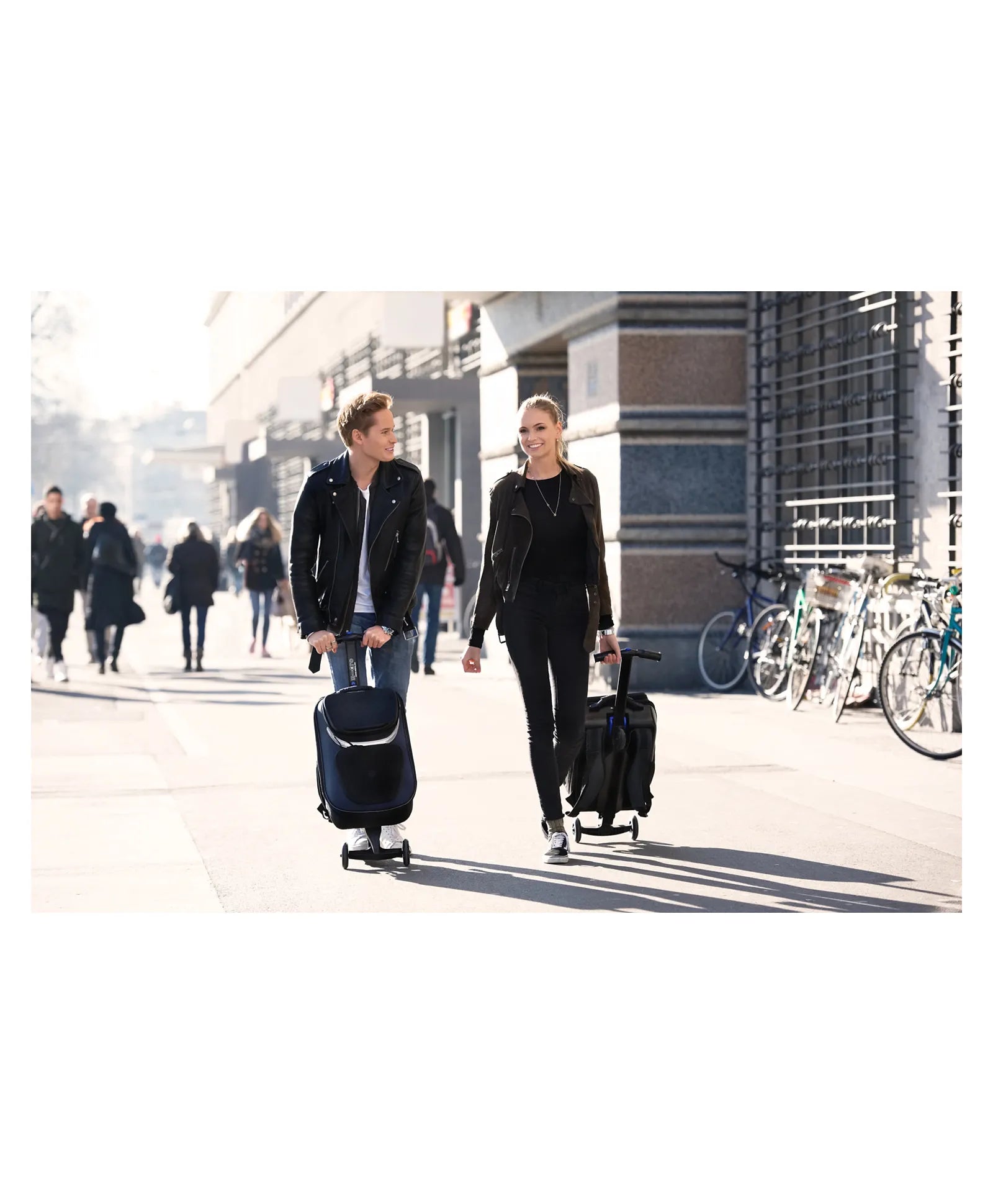 Micro Kickpack Scooter - Black - Laadlee