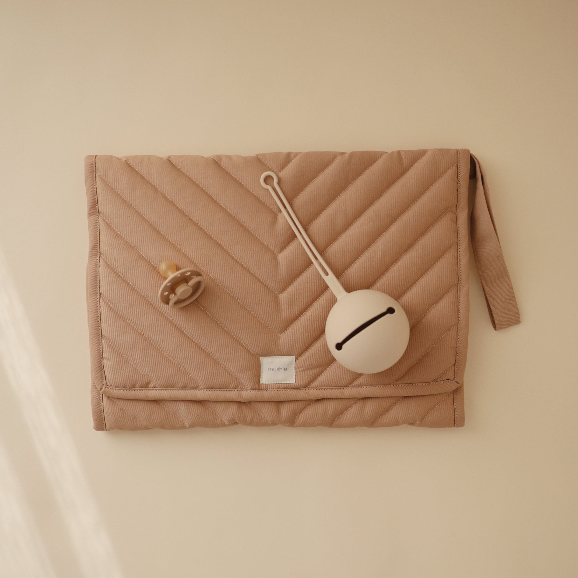 Mushie Portable Changing Pad Natural - Laadlee