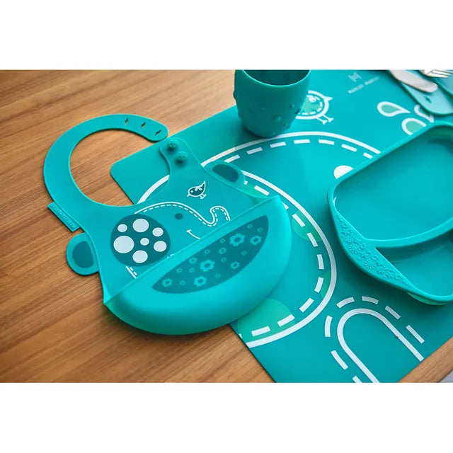 Marcus & Marcus - Wide Coverage Silicone Baby Bib - Ollie - Laadlee