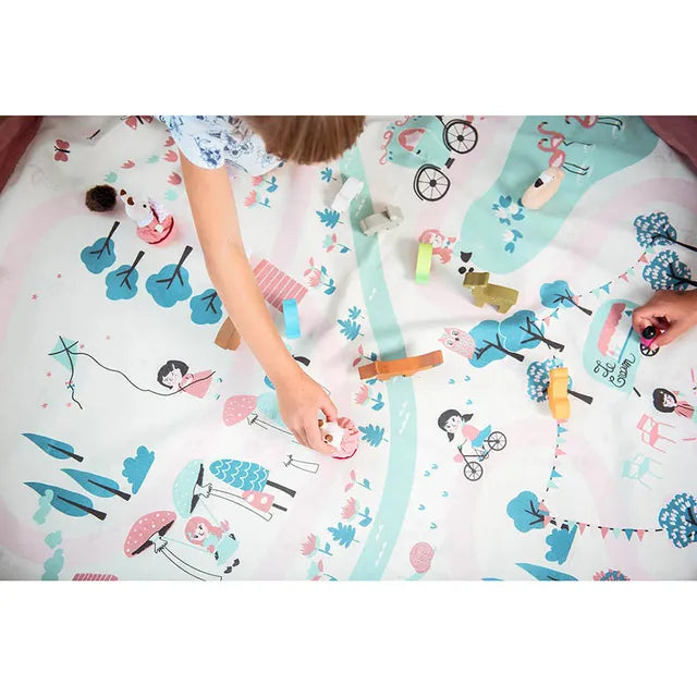 Play & Go Playmat & Storage Bag - Walk In A Park - Laadlee