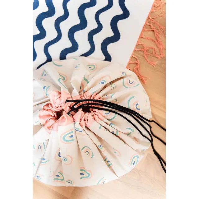 Play & Go Playmat & Storage Bag - Rainbows - Laadlee