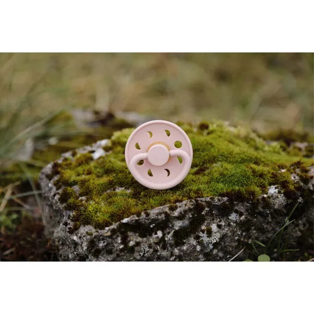 Frigg Moon Phase Latex Baby Pacifier 0-6M, 1Pack, Blush - Size 1 - Laadlee