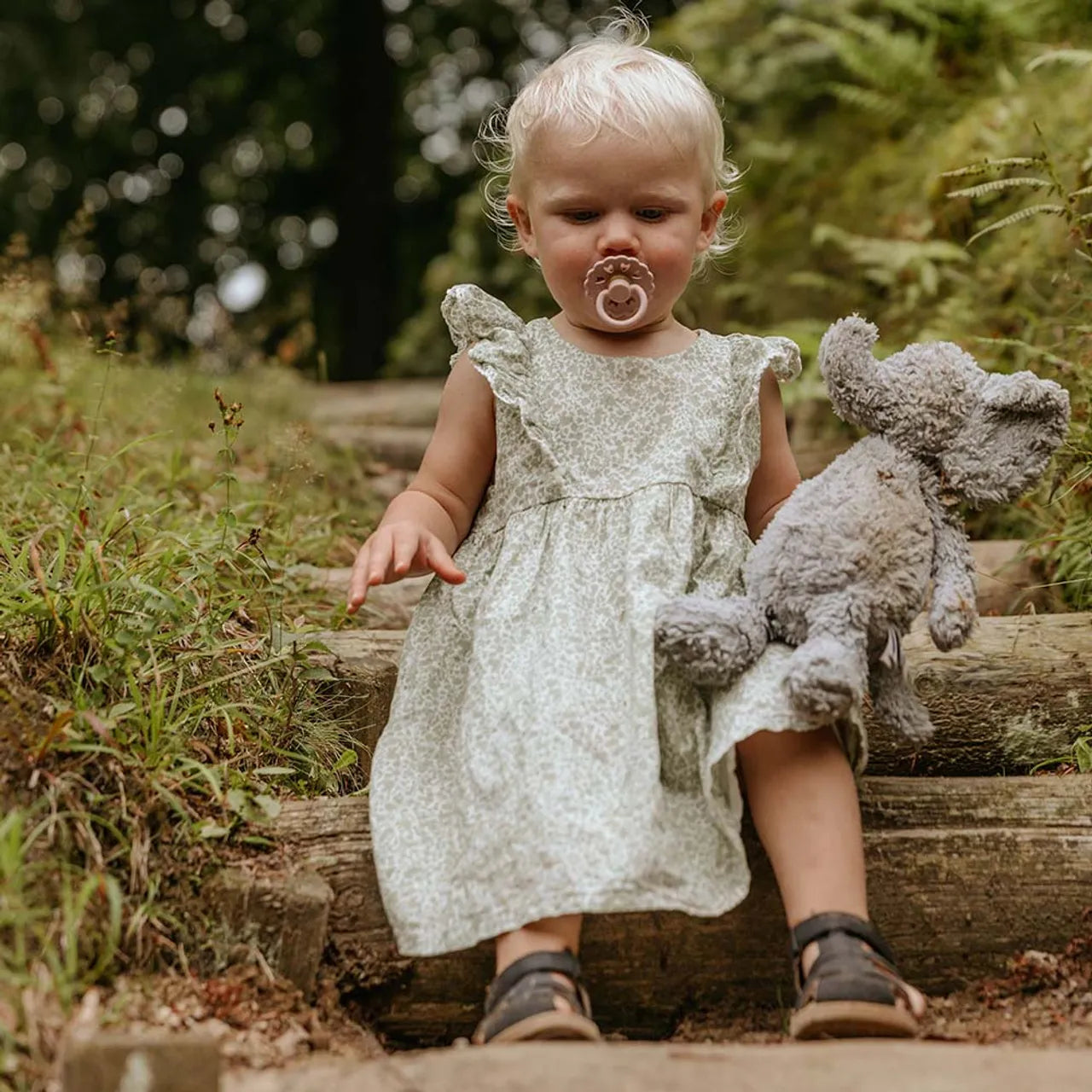 Frigg Fairytale Latex Baby Pacifier 6M-18M, 1Pack, The Emperors New Clothes - Size 2 - Laadlee