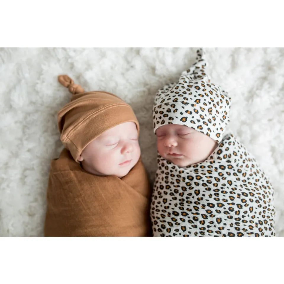 Lulujo Hello World Set (Bamboo Hat + Swaddle blanket) - Cheetah - Laadlee