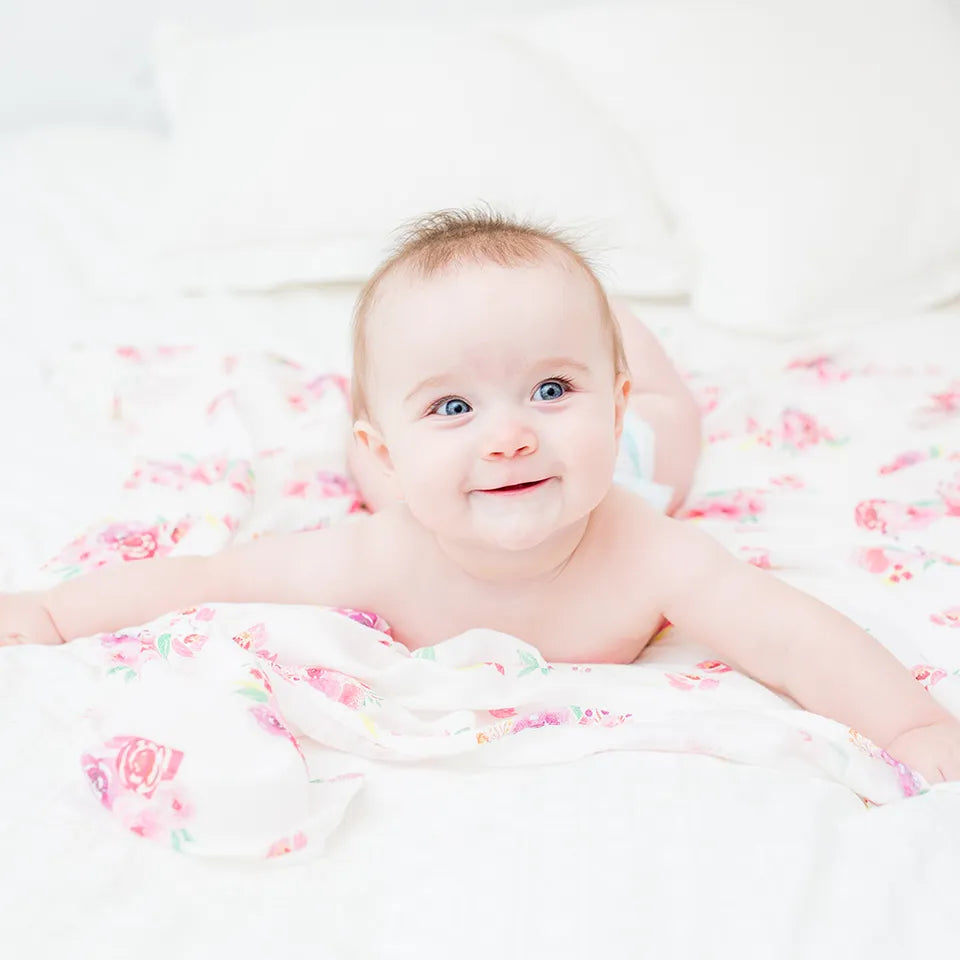 Lulujo Bamboo Swaddle - Posies - Laadlee