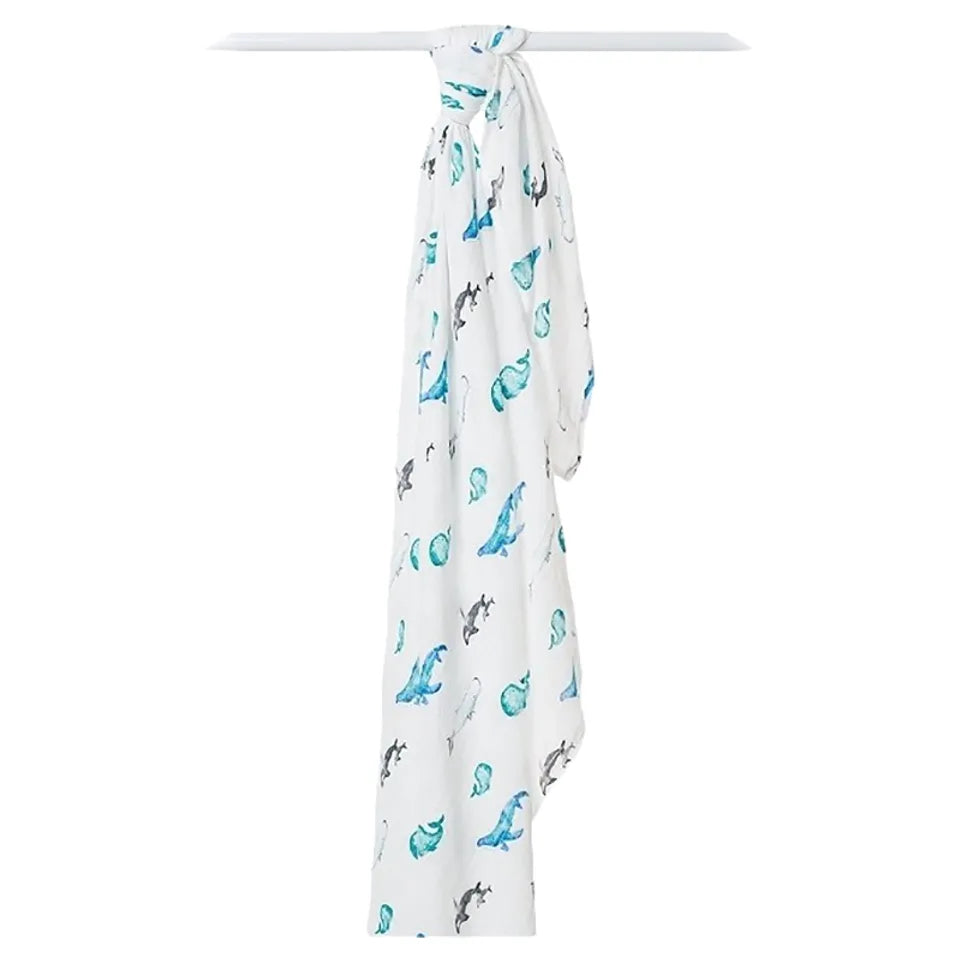 Lulujo Bamboo Swaddle - Whales - Laadlee