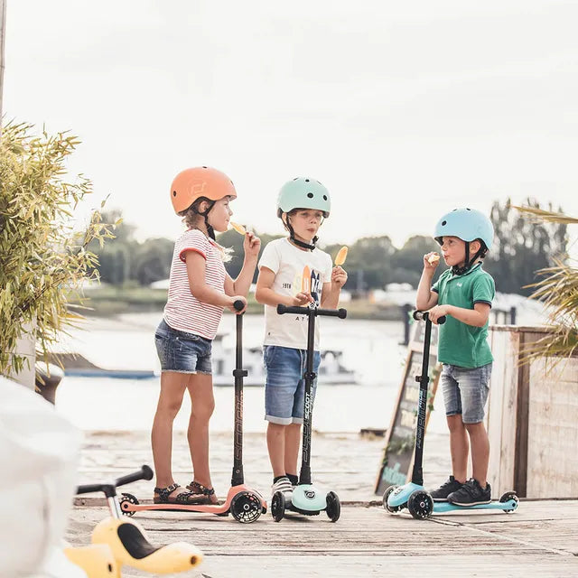 Scoot & Ride Highwaykick 3 LED - Peach - Laadlee