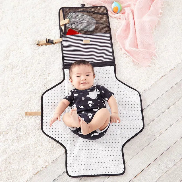 Skip Hop Pronto Changing Station - Black/White Stripes - Laadlee