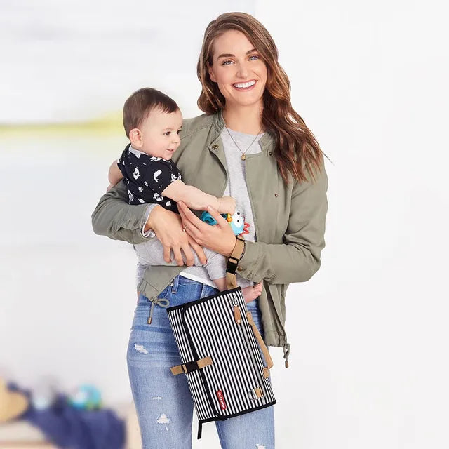 Skip Hop Pronto Changing Station - Black/White Stripes - Laadlee