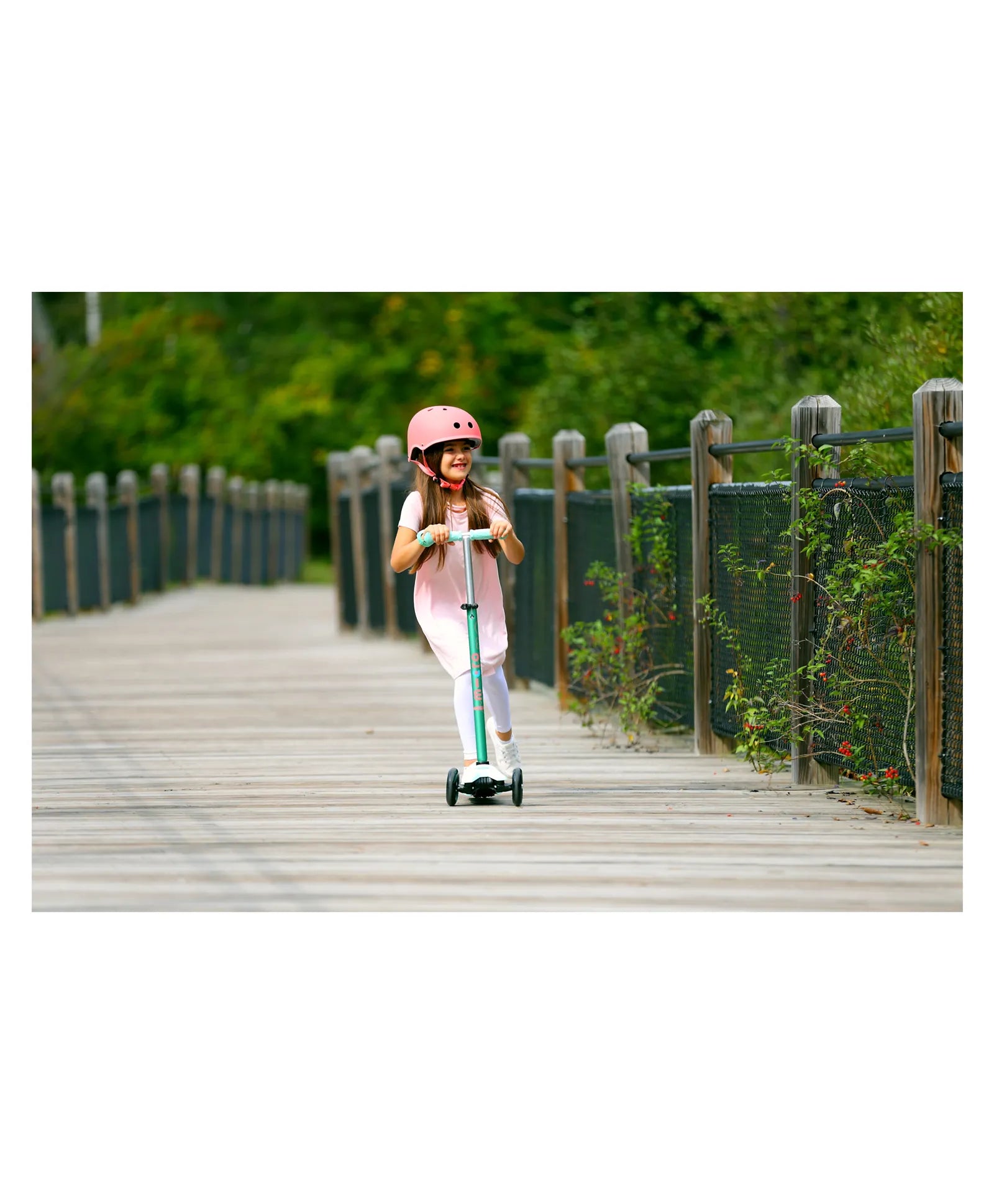 Micro Maxi Deluxe Scooter - Mint - Laadlee