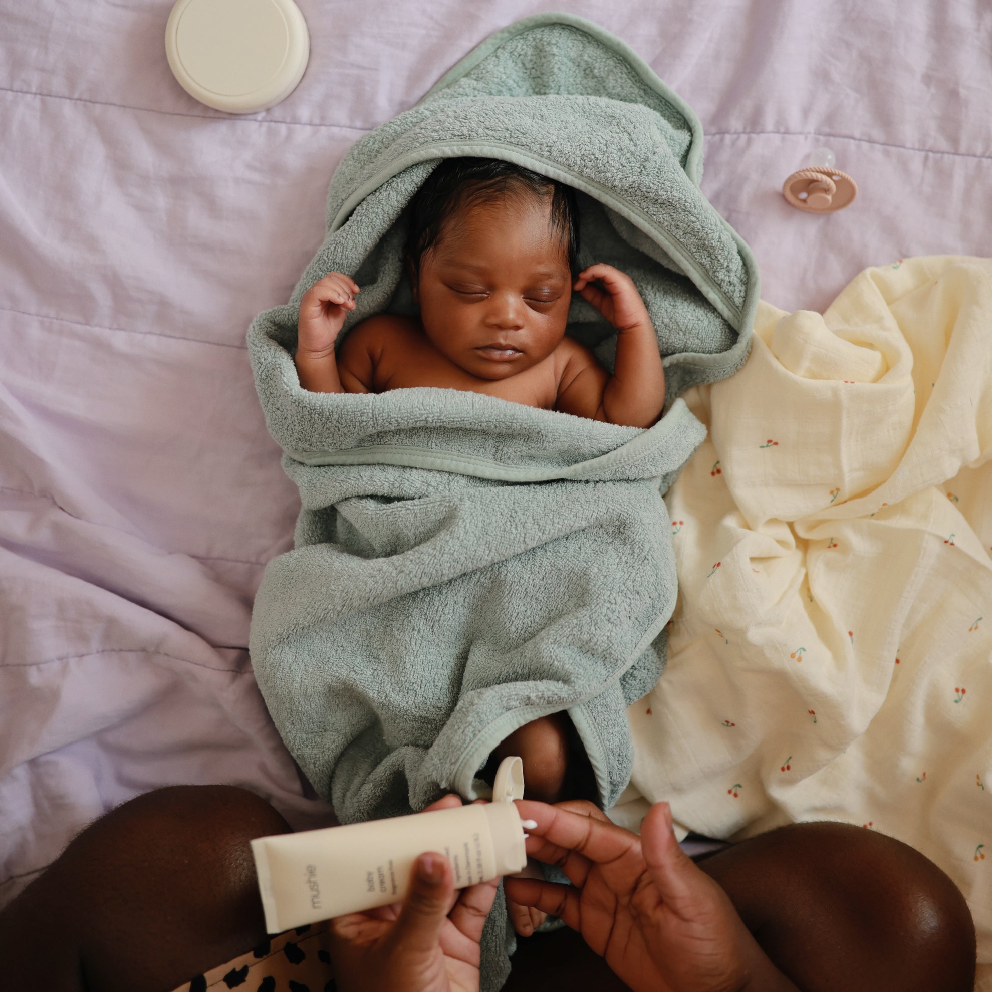 Mushie Hooded Towel Sea Mist - Laadlee