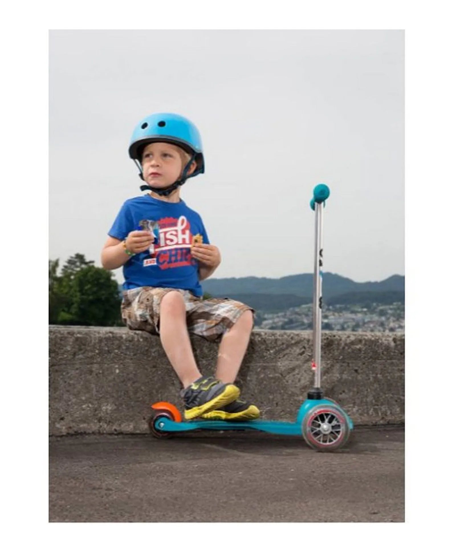 Micro Mini Classic Scooter with LED Wheels - Aqua - Laadlee