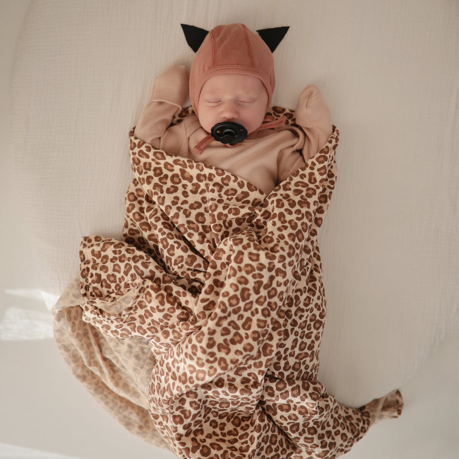 Mushie Swaddle - Leopard - Laadlee