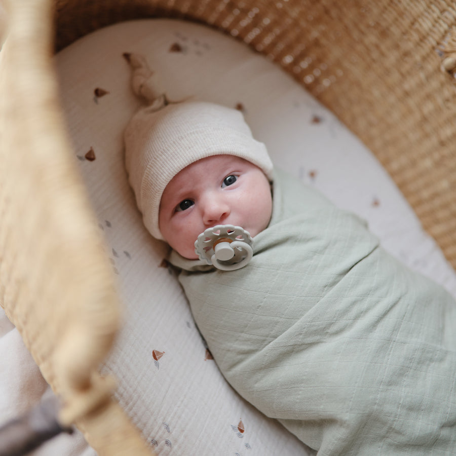 Mushie Swaddle Sage - Laadlee