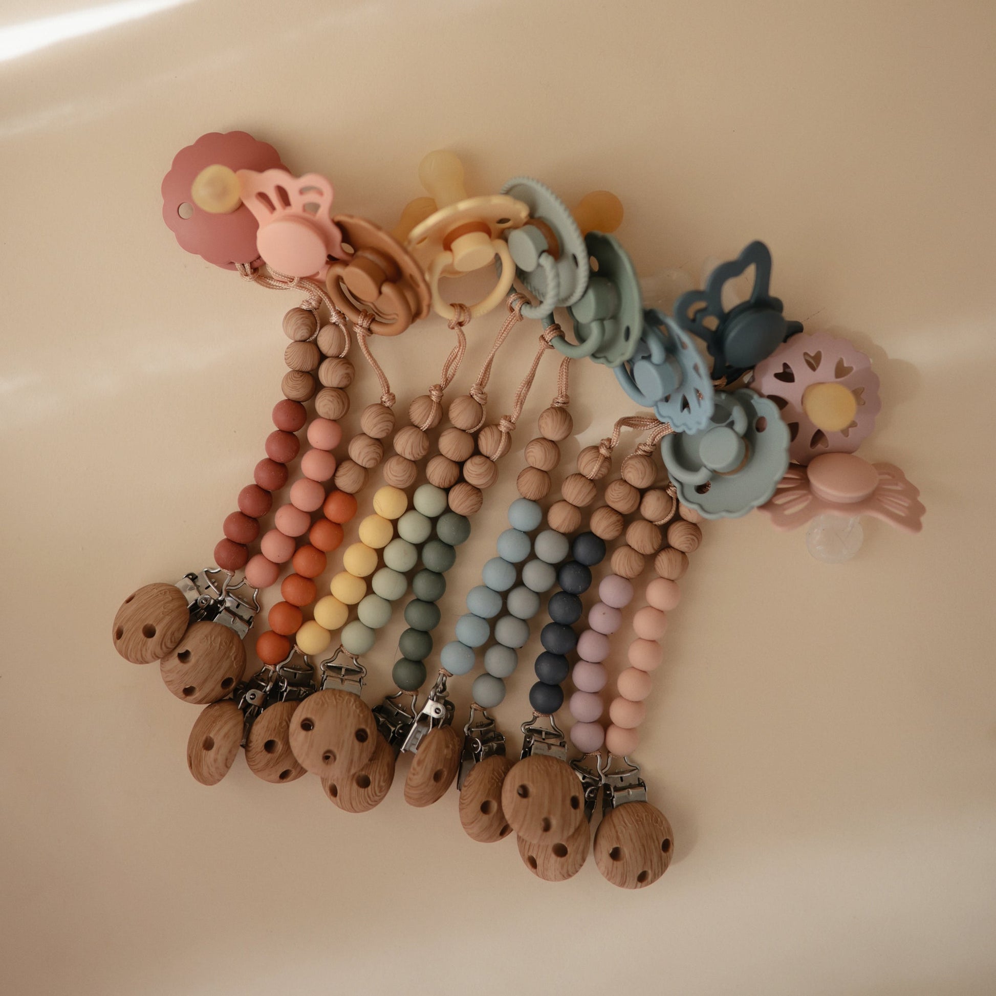 Mushie Pacifier Clips Eva Clementine - Laadlee