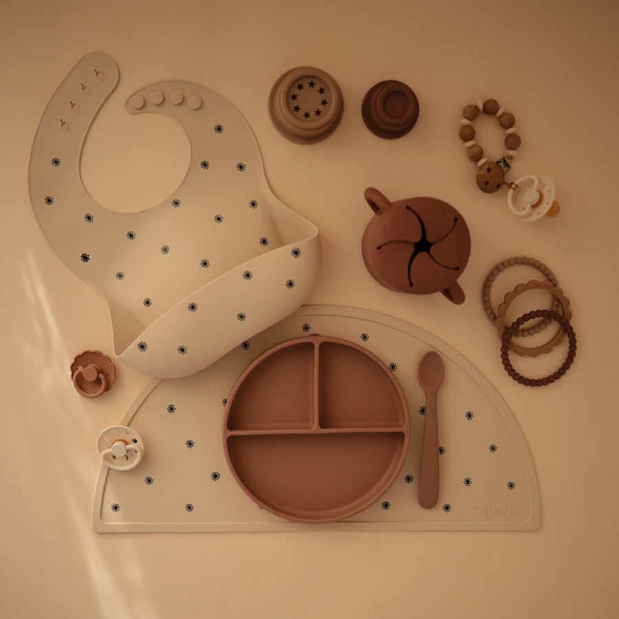 Mushie Silicone Snack Cup Woodchuck - Laadlee