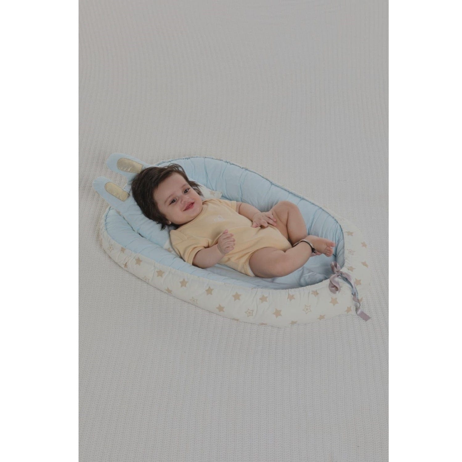 Forever Cute Newborn Bed with Pillow - Blue - Laadlee