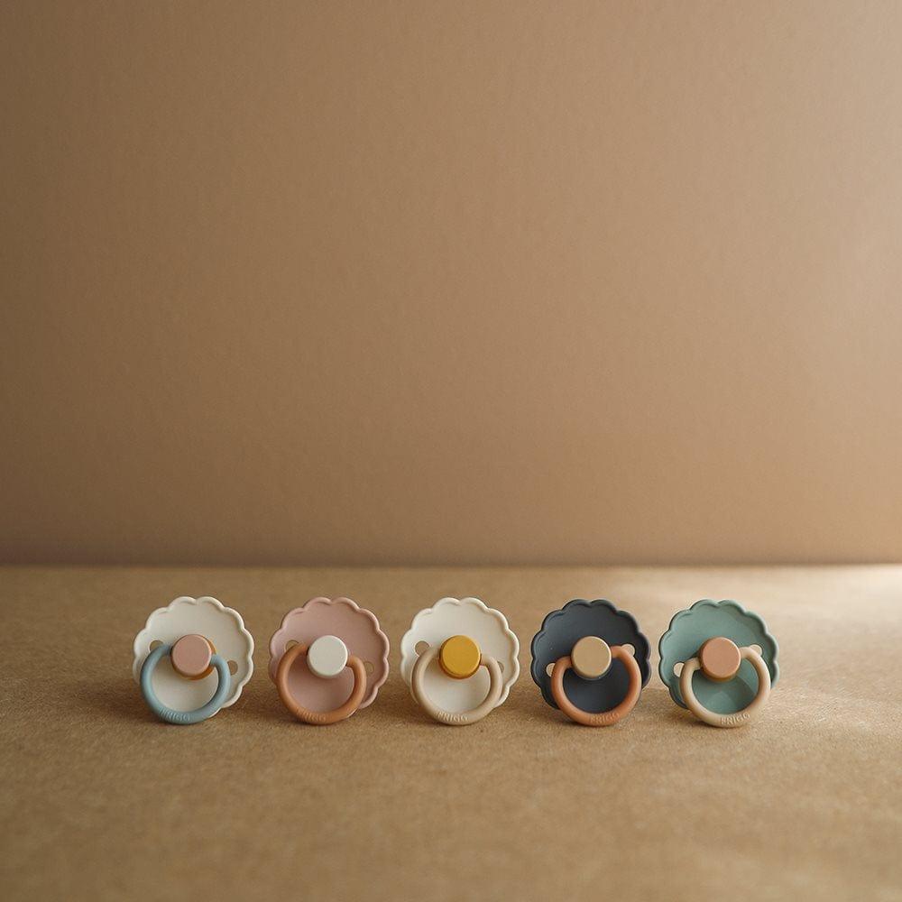 Frigg Daisy Latex Baby Pacifier 0-6M, 1Pack, Bright White - Size 1 - Laadlee