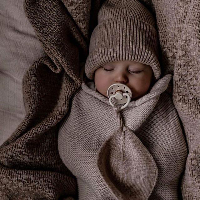 Frigg Moon Phase Silicone Baby Pacifier 6M-18M, 1Pack, Croissant - Size 2 - Laadlee