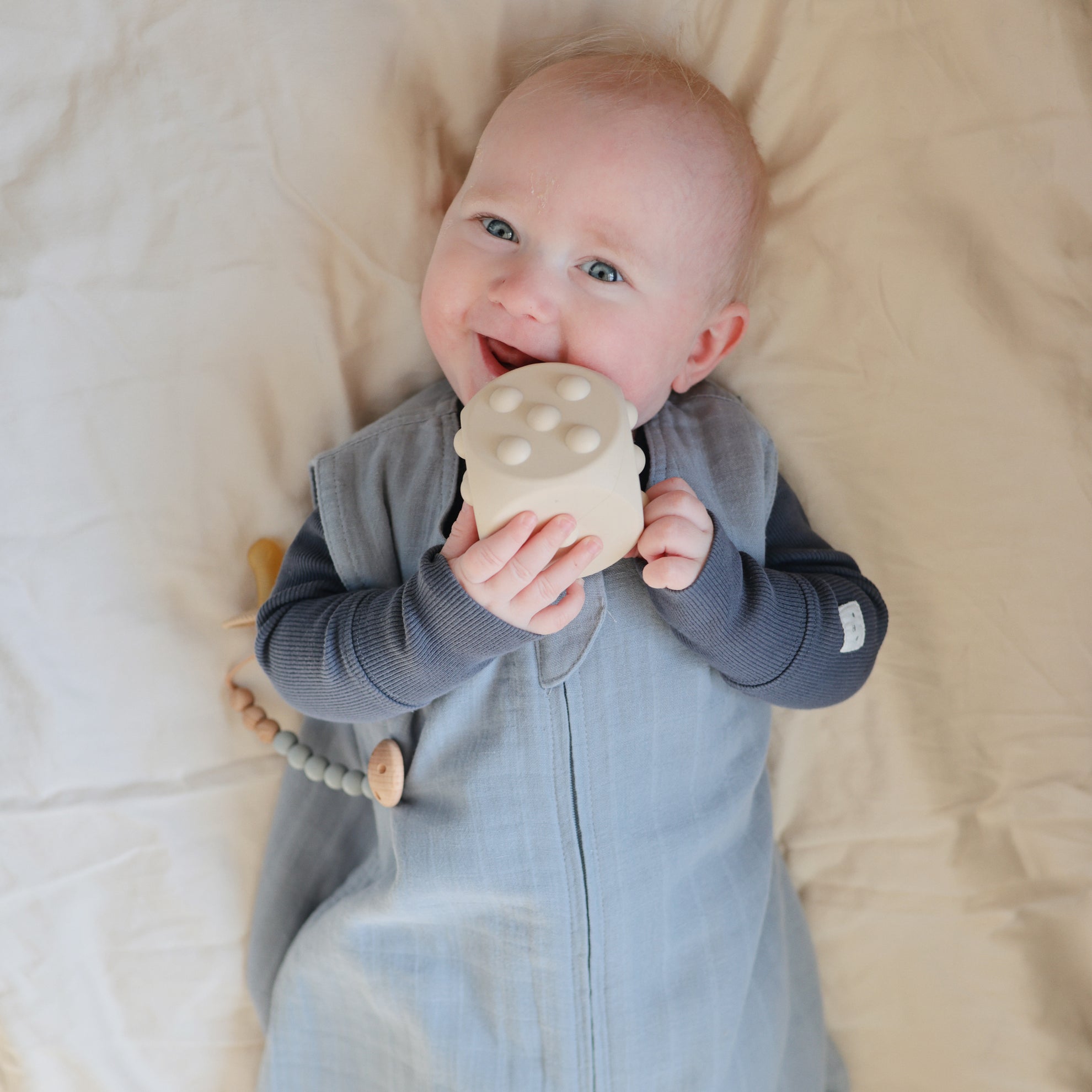 Mushie Pacifier Clips Eva Cloud - Laadlee