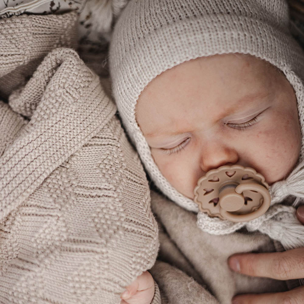 Frigg Fairytale Latex Baby Pacifier 6M-18M, 1Pack, The Emperors New Clothes - Size 2 - Laadlee