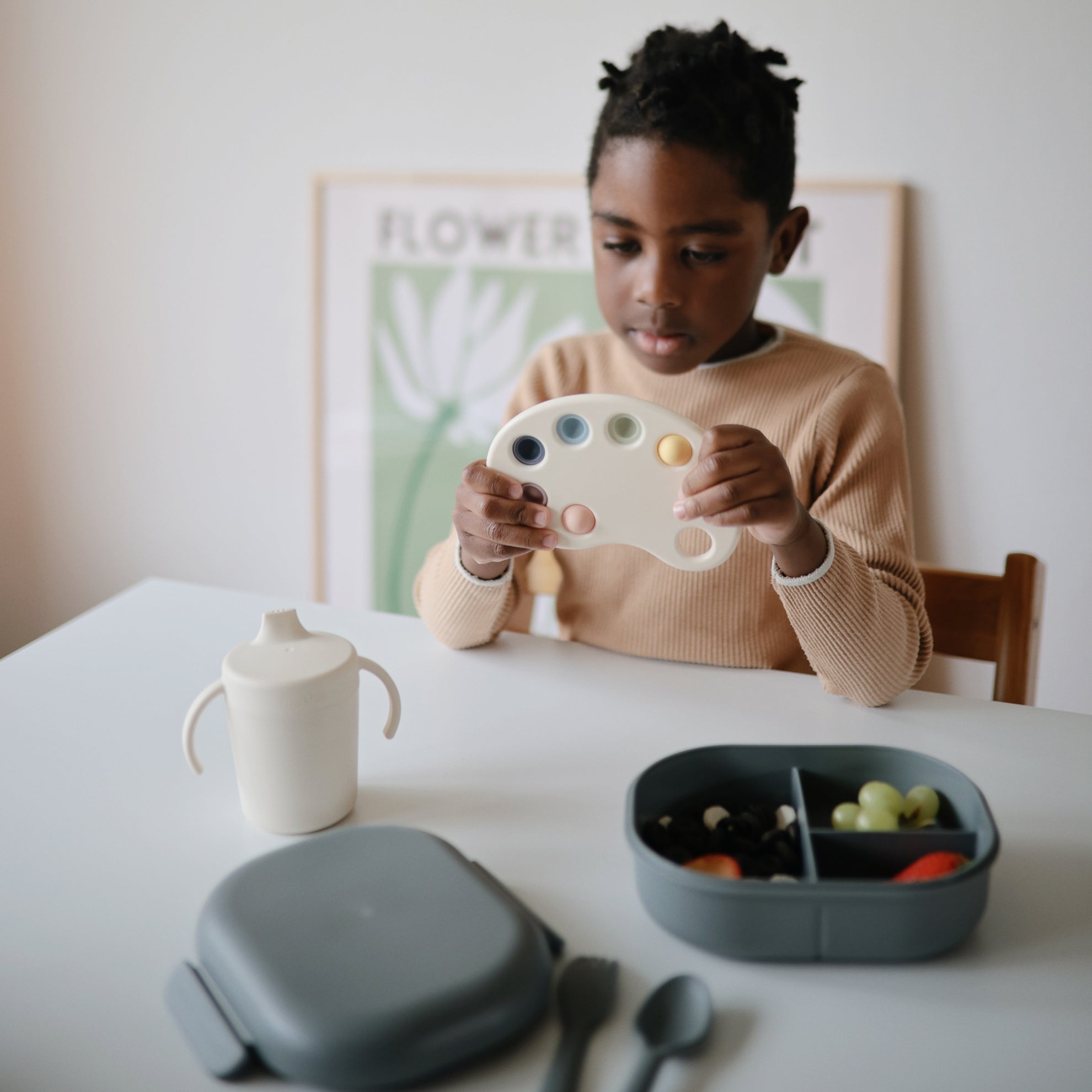 Mushie Paint Palette Press Toy (Multi) - Laadlee