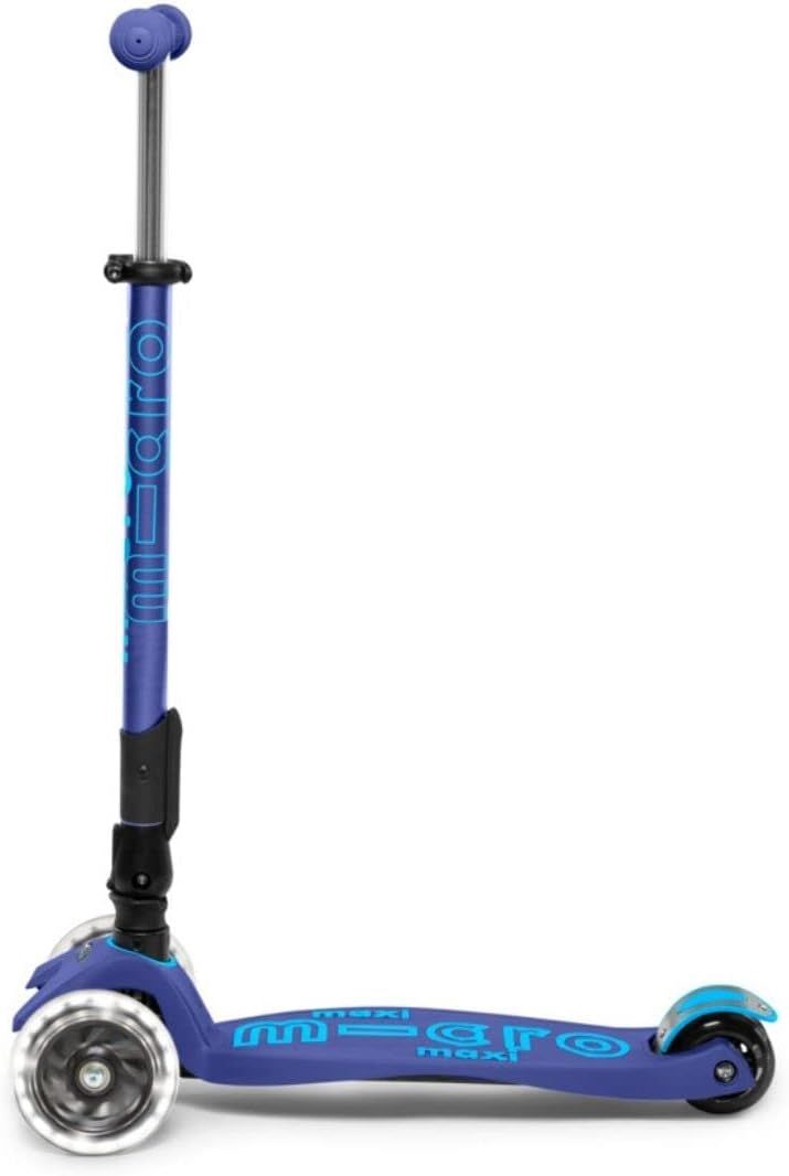 Maxi Micro Deluxe Foldable LED Scooter - Navy - Laadlee