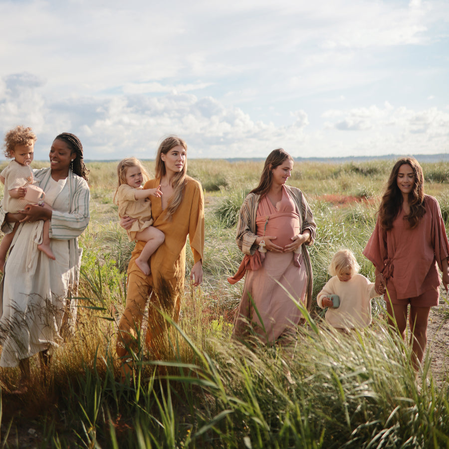 Mushie Silicone Snack Cup Dried Thyme - Laadlee