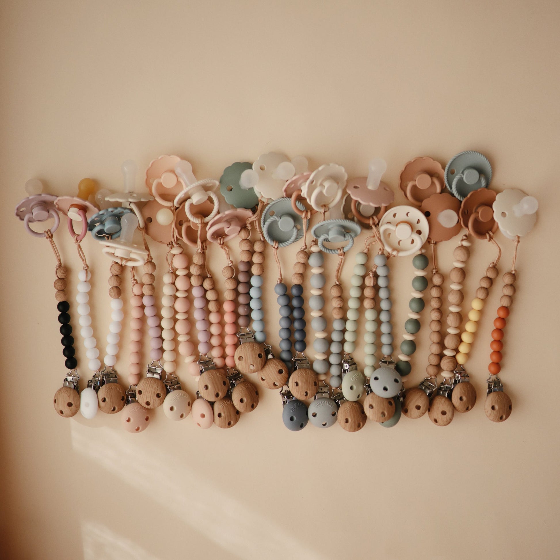 Mushie Pacifier Clips Eva Blush - Laadlee