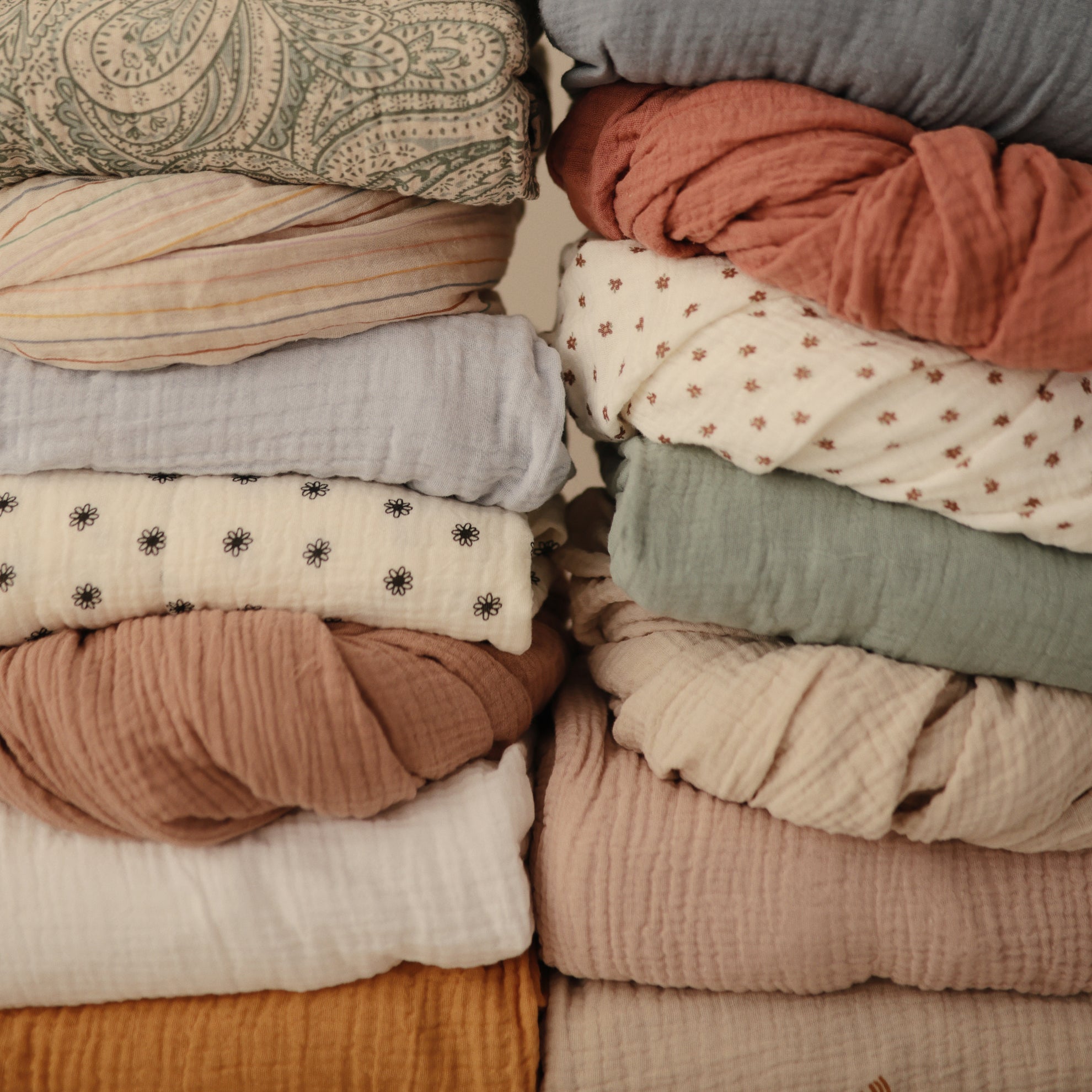 Mushie Crib Sheet Medium Sun - Laadlee