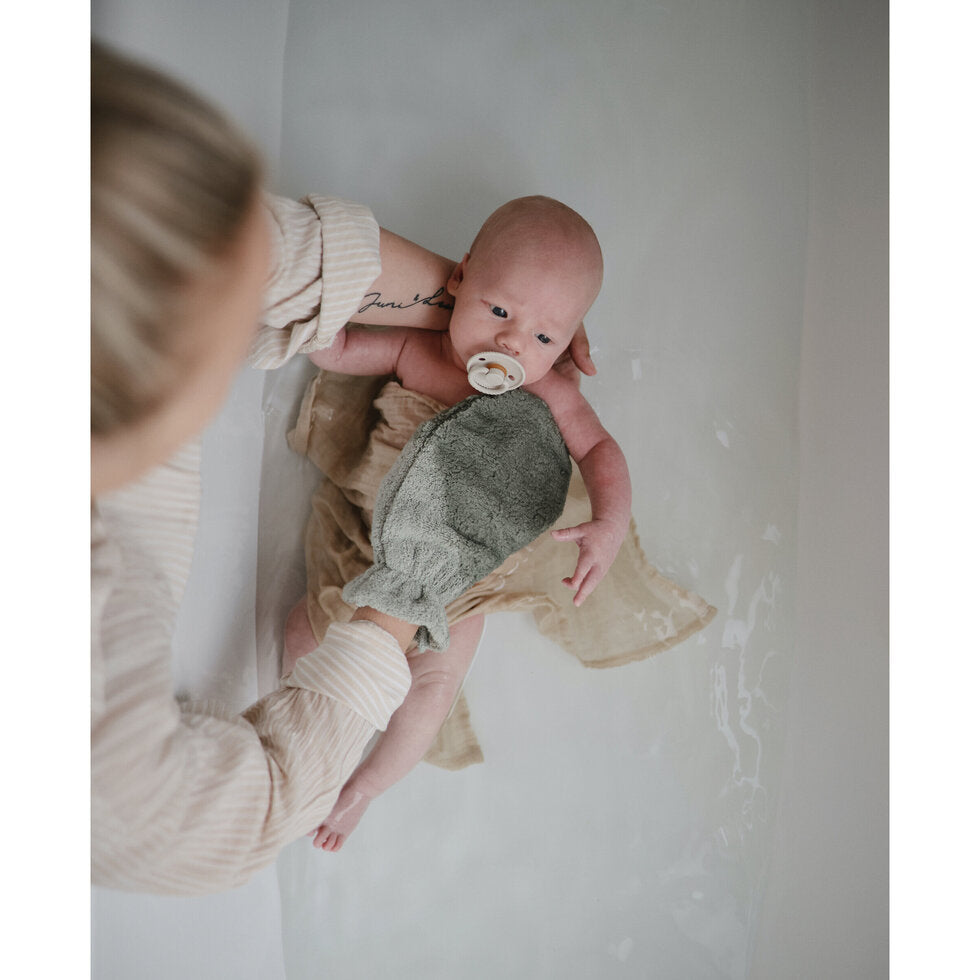 Mushie Bath Mitt 2-Pack Moss - Laadlee