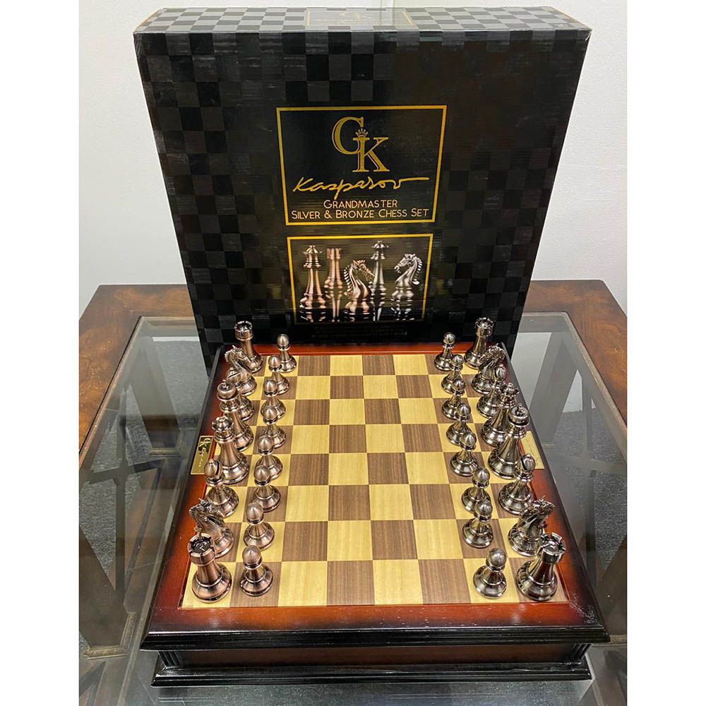 Ambassador - KASPAROV Grandmaster Silver & Bronze Chess Set - Laadlee