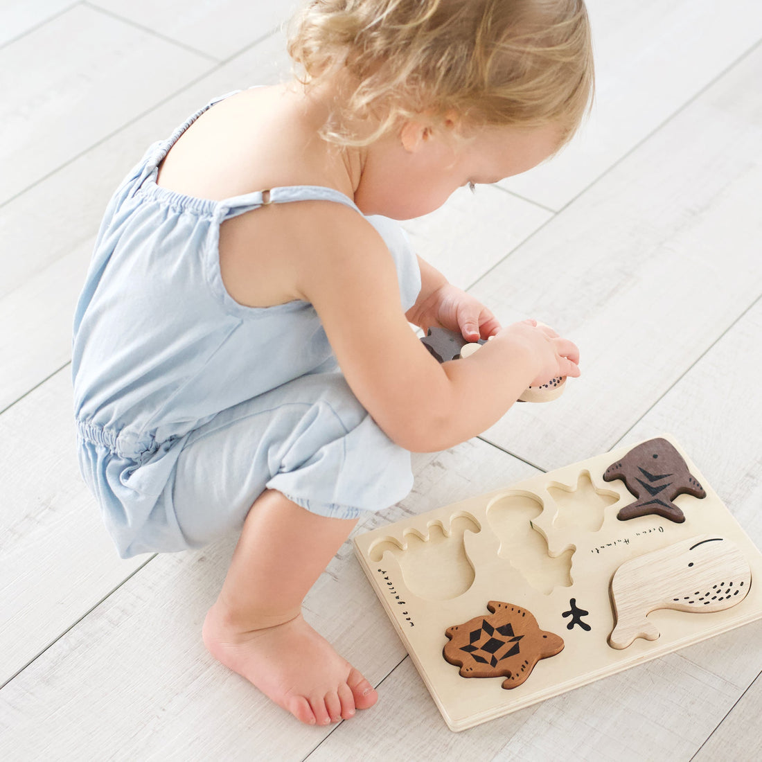 Wee Gallery - Wooden Tray Puzzle - Ocean Animals - Laadlee